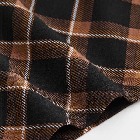 H&M Mini Skirt - Picture 2 of 4